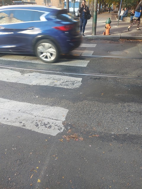 20231018 163105 - Roads So Bad The Old Tram Tracks Are Visible Again